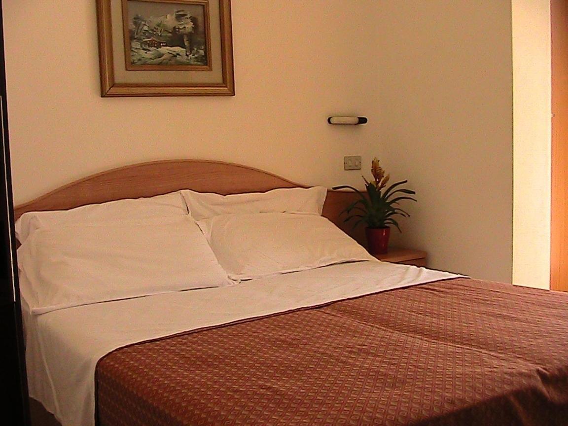 רימיני Hotel Universo מראה חיצוני תמונה